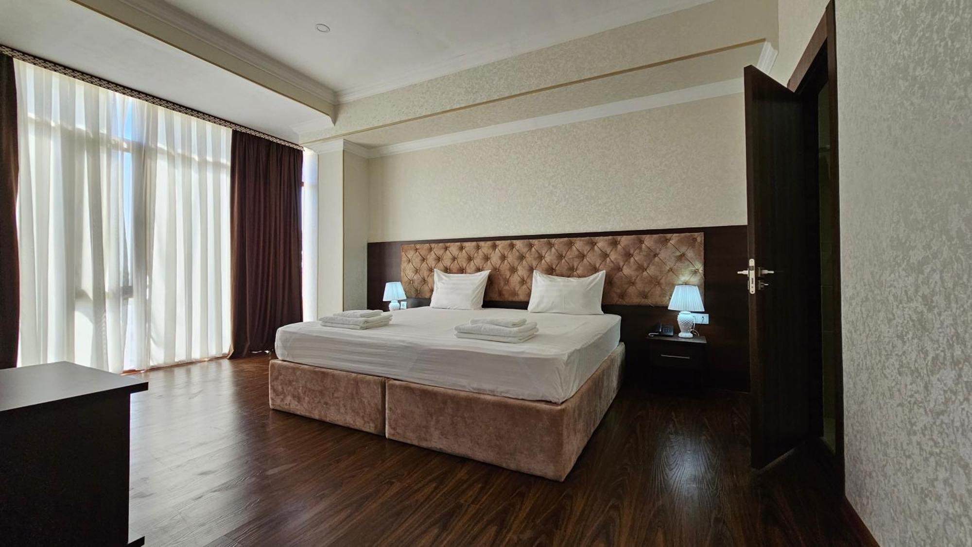 טשקנט Grand Turon Plaza Hotel מראה חיצוני תמונה